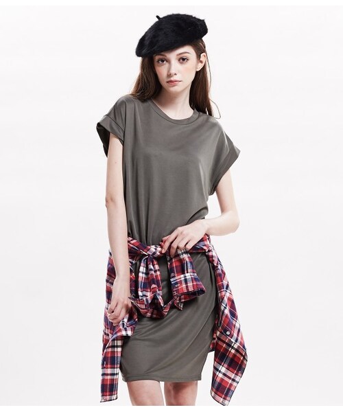 VIS（ビス）の「とろみシンプルカットワンピース（ワンピース/ドレス・レディース・スミクロ/キャメル/カーキ・M）」の4枚目の写真