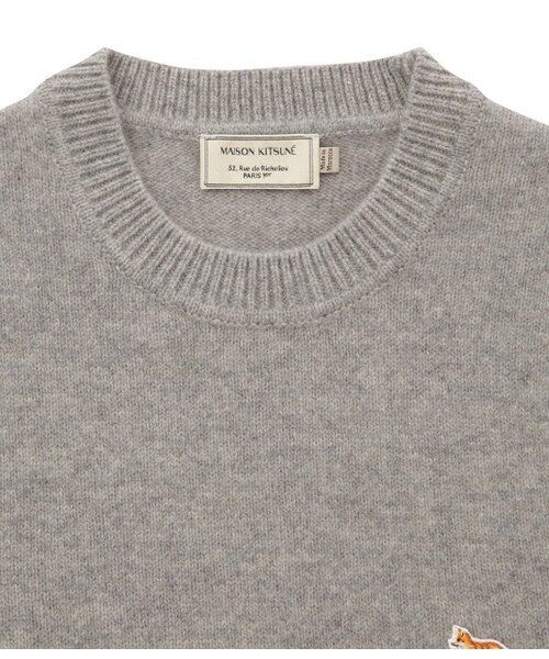 Maison Kitsune（メゾンキツネ）の「Lambswool R-Neck PO（トップス・メンズ・ブラック/グレー・XS/S/M/L）」の5枚目の写真
