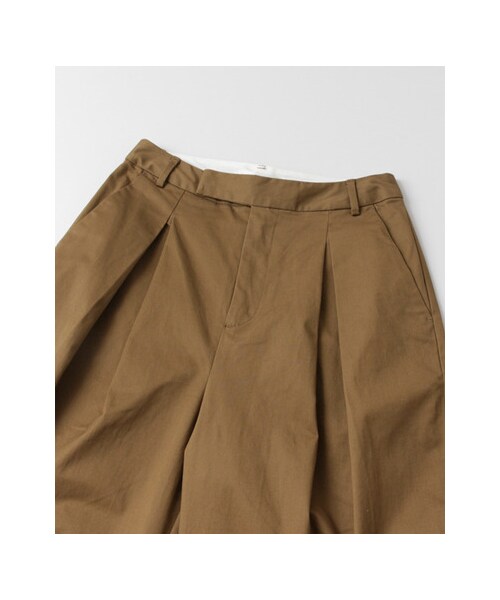 URBAN RESEARCH DOORS（アーバンリサーチドアーズ）の「コットンタックワイドパンツ（パンツ・レディース・OFF WHITE/BLACK/BEIGE・36/38/40）」の17枚目の写真