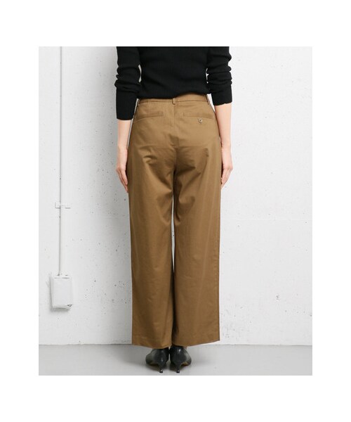 URBAN RESEARCH DOORS（アーバンリサーチドアーズ）の「コットンタックワイドパンツ（パンツ・レディース・OFF WHITE/BLACK/BEIGE・36/38/40）」の16枚目の写真