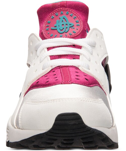 NIKE(ナイキ)の「Nike Women's Air Huarache Run Running Sneakers from Finish Line(スニーカー・レディース・White・5/5.5/6/6.5/7/7.5/8/8.5/9/9.5/10/11)」の3枚目の写真