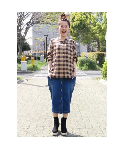 mercibeaucoup,（メルシーボークー）の「メルシーボークー、 / Ｂ：デニム / スカート（スカート・レディース・blue/black・0/01）」の9枚目の写真