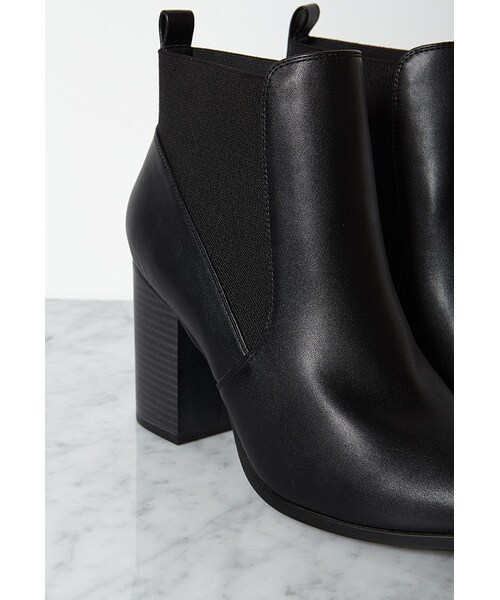 FOREVER 21(フォーエバー トゥエンティーワン)の「FOREVER 21 Stacked Heel Chelsea Boots(ブーツ・レディース・Black・5.5/6/6.5/7/7.5/8/8.5/9/10)」の3枚目の写真