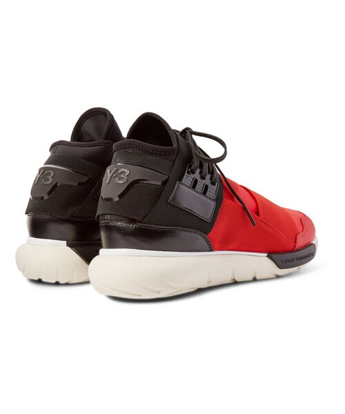 Y-3（ワイスリー）の「Qasa Leather-Trimmed Neoprene High-Top Sneakers（シューズ・メンズ・Red・UK 6 (EU 40)/UK 7 (EU 41)/UK 7.5 (EU 41.5)/UK 8 (EU 42)/UK 8.5 (EU 42.5)/UK 9 (EU 43)/UK 9.5 (EU 43.5)/UK 10 (EU 44)/UK 10.5 (EU 44.5)/UK 11 (EU 45)/UK 12 (EU 46)）」の4枚目の写真