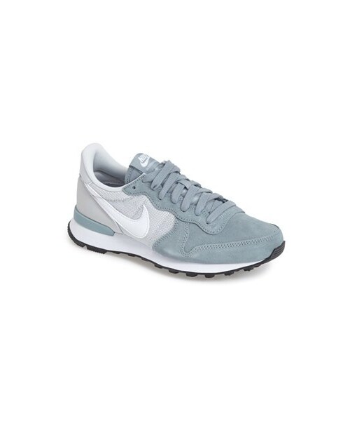 NIKE(ナイキ)の「Nike 'Internationalist' Sneaker (Women)(スニーカー・レディース・Gray/Silver/Red/Purple・10 M/10.5 M/11 M/12 M/5 M/5.5 M/6 M/6.5 M/7 M/7.5 M/8 M/8.5 M/9 M/9.5 M)」の4枚目の写真