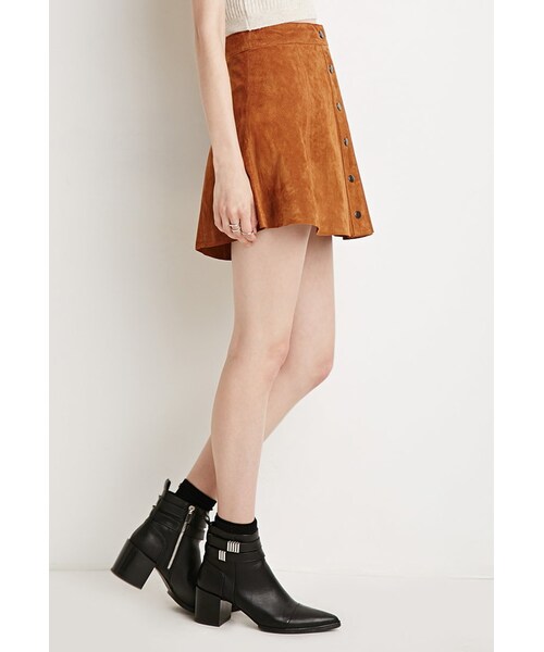 FOREVER 21（フォーエバー トゥエンティーワン）の「FOREVER 21 Buttoned Suede Skirt（スカート・レディース・Red/Black/Brown・X-Small/Small/Medium/Large）」の14枚目の写真