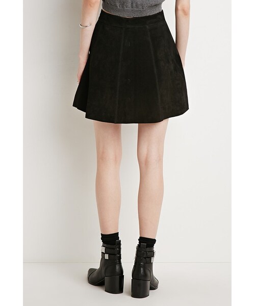 FOREVER 21（フォーエバー トゥエンティーワン）の「FOREVER 21 Buttoned Suede Skirt（スカート・レディース・Red/Black/Brown・X-Small/Small/Medium/Large）」の12枚目の写真
