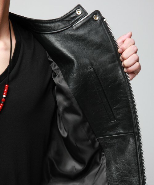 VANQUISH（ヴァンキッシュ）の「カウレザーパテッドシングルライダース