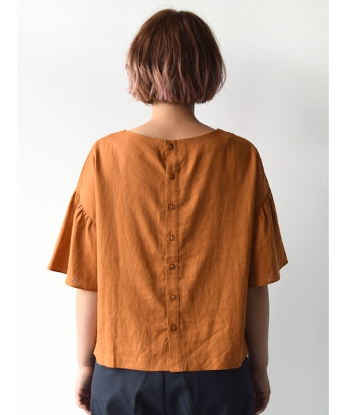 w closet(ダブルクローゼット)の「フレア袖後ろ開きブラウス(トップス・レディース・オレンジ/レッド/ブラック・FREE)」の6枚目の写真