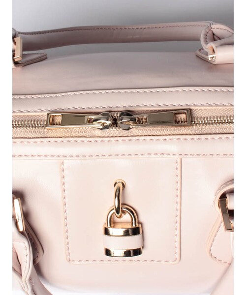 31 Sons de mode（トランテアン　ソン　ドゥ　モード）の「ダブルファスナーボストンバッグ【矢野未希子ちゃん着用】（バッグ・レディース・ブラック/ピンク/ブルー/キャメル・フリー）」の7枚目の写真