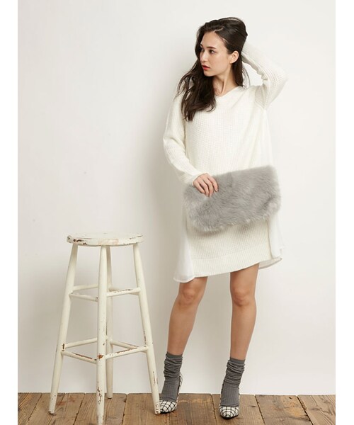 MERCURYDUO（マーキュリーデュオ）の「【GDS】 フェイクファー折り返しクラッチBAG（バッグ・レディース・オフホワイト/ライトグレー/ミントグリーン/キャメル・F(折ってある状態)）」の6枚目の写真