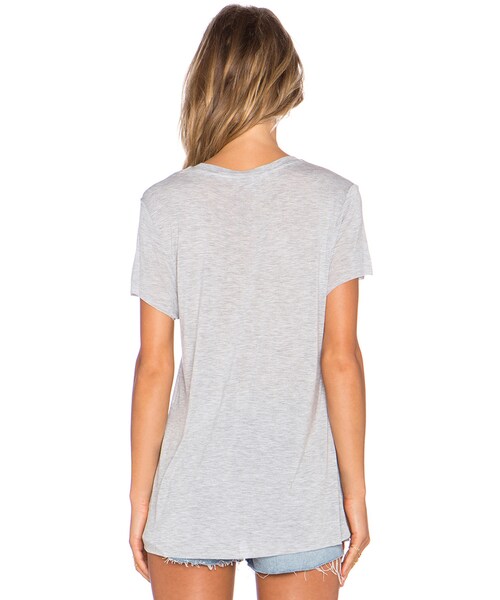 ZOE KARSSEN(ゾーカーセン)の「Zoe Karssen Loose Fit V Neck Tee(Tシャツ/カットソー・レディース・Brown/Blue/White・XS/S/M/L)」の5枚目の写真