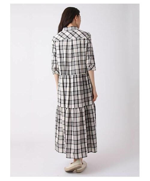 Green Parks fuuwa(グリーンパークスフーワ)の「・Aチェックマキシワンピース(ワンピース/ドレス・ブラック/レッド/ネイビー・F)」の6枚目の写真