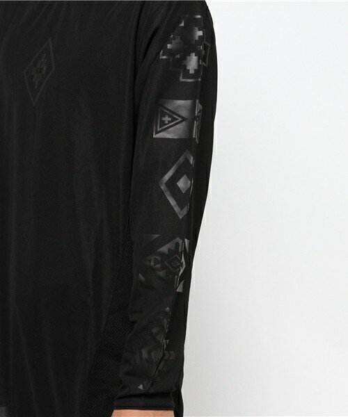 MARCELO BURLON(マルセロ・バーロン)の「marcelo burlon 『MISIONES』 トップス(Tシャツ/カットソー・メンズ・ブラック・MEDIUM/SMALL)」の6枚目の写真