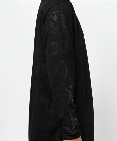 MARCELO BURLON(マルセロ・バーロン)の「marcelo burlon 『MISIONES』 トップス(Tシャツ/カットソー・メンズ・ブラック・MEDIUM/SMALL)」の7枚目の写真