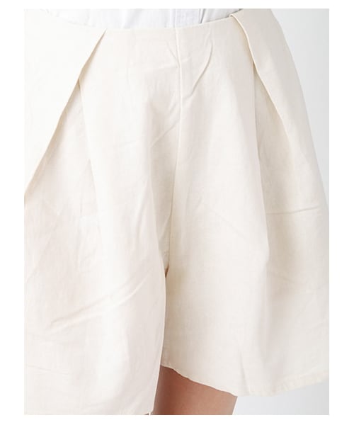 E hyphen world gallery（イーハイフンワールドギャラリー）の「・タックハーフキュロットパンツ（パンツ・オフホワイト/ベージュ・F）」の7枚目の写真