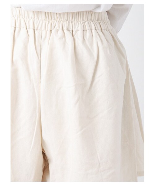 E hyphen world gallery（イーハイフンワールドギャラリー）の「・タックハーフキュロットパンツ（パンツ・オフホワイト/ベージュ・F）」の8枚目の写真