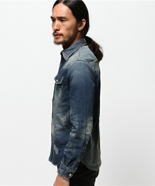 RATTLE TRAP（ラトルトラップ）の「ジャージーデニムシャツ【クラッシュリメイク】（シャツ/ブラウス・メンズ・ブルー・MEDIUM/LARGE/LL）」の3枚目の写真