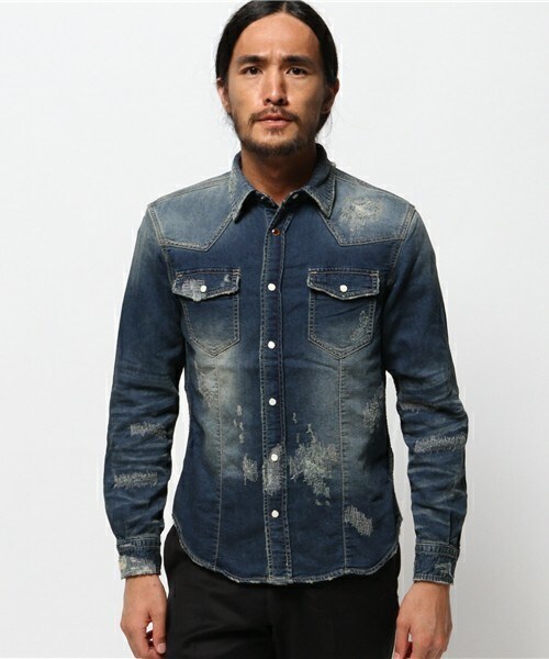 RATTLE TRAP（ラトルトラップ）の「ジャージーデニムシャツ【クラッシュリメイク】（シャツ/ブラウス・メンズ・ブルー・MEDIUM/LARGE/LL）」の2枚目の写真