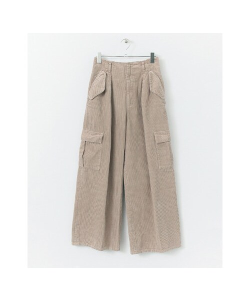 KBF（ケイビーエフ）の「コーデュロイWIDEカーゴパンツ（パンツ・レディース・KHAKI/BEIGE/NAVY・36/38）」の2枚目の写真