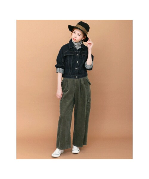 KBF（ケイビーエフ）の「コーデュロイWIDEカーゴパンツ（パンツ・レディース・KHAKI/BEIGE/NAVY・36/38）」の10枚目の写真