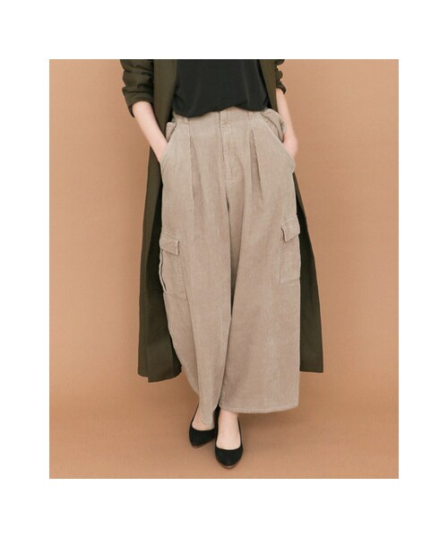 KBF（ケイビーエフ）の「コーデュロイWIDEカーゴパンツ（パンツ・レディース・KHAKI/BEIGE/NAVY・36/38）」の4枚目の写真