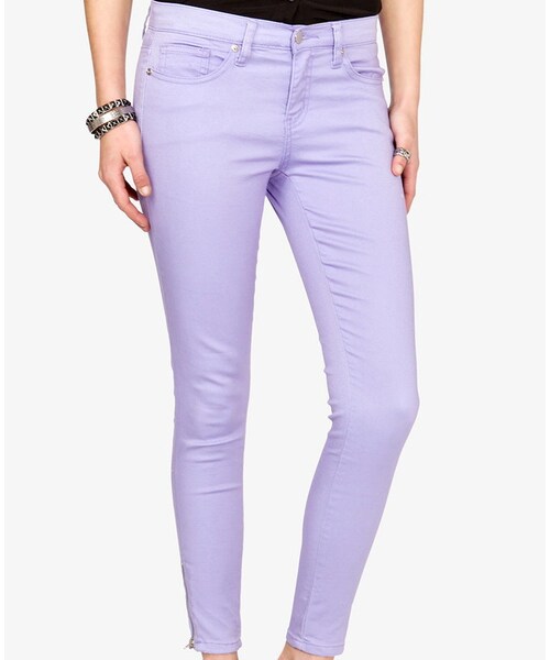FOREVER 21（フォーエバー トゥエンティーワン）の「FOREVER 21 Colored Zippered Skinny Jeans（デニムパンツ・レディース・Black/White/Purple/Blue/Yellow・26/27/28/30）」の16枚目の写真