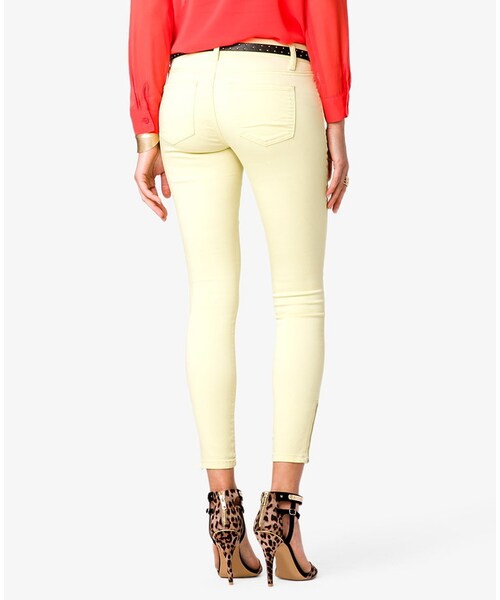 FOREVER 21（フォーエバー トゥエンティーワン）の「FOREVER 21 Colored Zippered Skinny Jeans（デニムパンツ・レディース・Black/White/Purple/Blue/Yellow・26/27/28/30）」の11枚目の写真