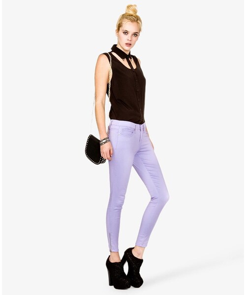 FOREVER 21（フォーエバー トゥエンティーワン）の「FOREVER 21 Colored Zippered Skinny Jeans（デニムパンツ・レディース・Black/White/Purple/Blue/Yellow・26/27/28/30）」の13枚目の写真
