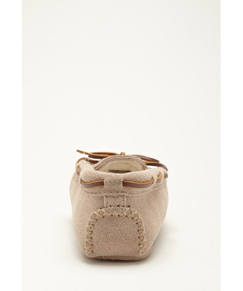 FOREVER 21(フォーエバー トゥエンティーワン)の「FOREVER 21 Fringed Suede Moccasins(シューズ・レディース・Beige・7)」の5枚目の写真