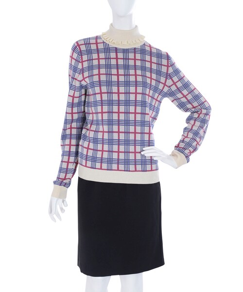 merry jenny(メリージェニー)の「チェックフリルタートルニット(トップス・レディース・オフホワイト/ワイン・F)」の5枚目の写真