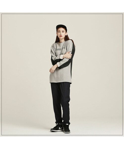 ROMANTIC CROWN（ロマンティッククラウン）の「GOOD LIFE REVERSE ROUND NECK_BLACK（その他・メンズ・기타）」の4枚目の写真