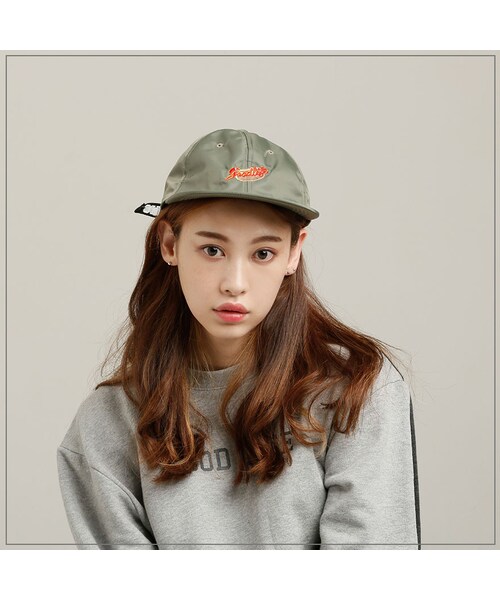 ROMANTIC CROWN（ロマンティッククラウン）の「HOT DOG BALLCAP_KHAKI（その他・メンズ・기타）」の2枚目の写真