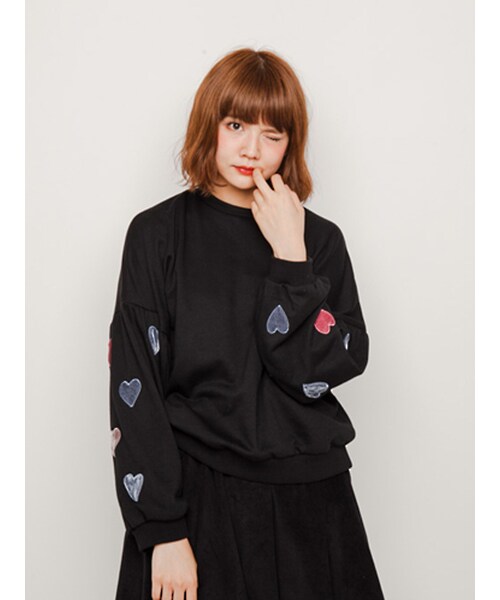 merry jenny（メリージェニー）の「マルチカラーベロアハートスウェット（トップス・レディース・オフホワイト/ブラック）」の3枚目の写真