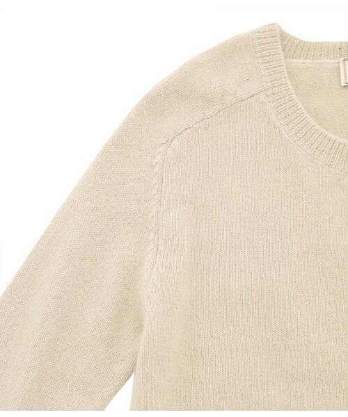 Maison Kitsune(メゾンキツネ)の「Angora R-Neck CC FOX(トップス・レディース・ベージュ系/ブルー系・S)」の6枚目の写真