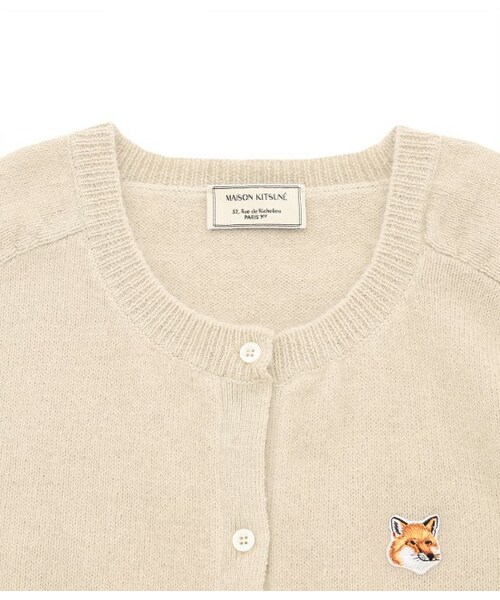 Maison Kitsune(メゾンキツネ)の「Angora R-Neck CC FOX(トップス・レディース・ベージュ系/ブルー系・S)」の5枚目の写真