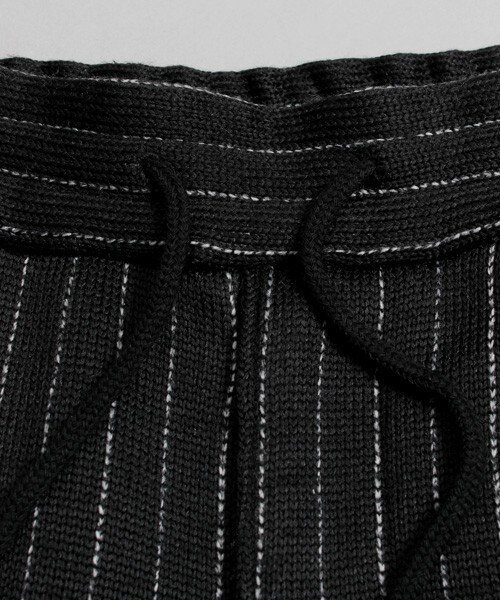 ESSENTIAL GARMENT MEN'S BIGI（エッセンシャルガーメントメンズビギ）の「【長谷川博己さん着用 メンズジョーカー12月号P91掲載】フリーススウェットパンツ/クラシック柄プリント（その他パンツ・メンズ・ブラック/チャコールグレー/グレー・MEDIUM/LARGE）」の12枚目の写真