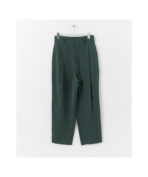 KBF（ケイビーエフ）の「BIGタックパンツ（パンツ・レディース・IVORY/D.GREEN/BLACK・36/38）」の3枚目の写真