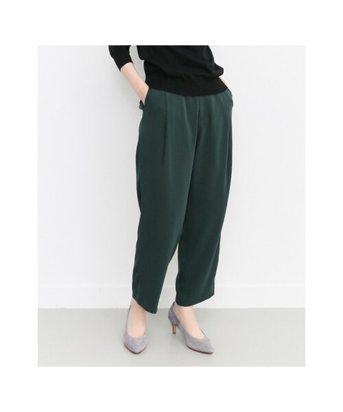 KBF（ケイビーエフ）の「BIGタックパンツ（パンツ・レディース・IVORY/D.GREEN/BLACK・36/38）」の8枚目の写真