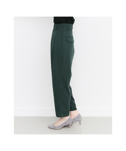 KBF（ケイビーエフ）の「BIGタックパンツ（パンツ・レディース・IVORY/D.GREEN/BLACK・36/38）」の11枚目の写真