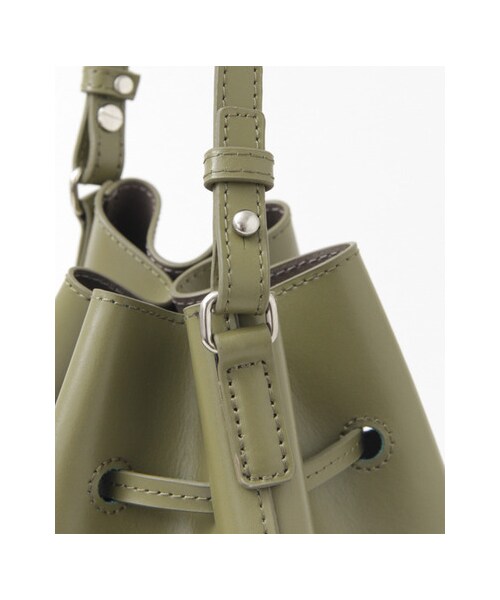 URBAN RESEARCH（アーバンリサーチ）の「YAHKI DRAWSTRINGBAG（バッグ・レディース・IVORY/別注KHAKI/BLACK・-）」の7枚目の写真