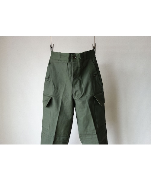 STORES.jp（ストアーズドットジェーピー）の「【完売御礼】DEADSTOCK デッドストック FRENCH AIR FORCE フレンチエアフォース M-70フィールドパンツ OD オリーブドラブ MEN'S メンズ（カーゴパンツ・メンズ・その他）」の7枚目の写真