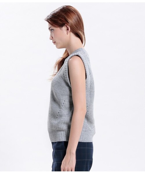 VIS(ビス)の「畦編みベスト(トップス・レディース・グレー/ホワイト/キャメル/カーキ・M)」の6枚目の写真