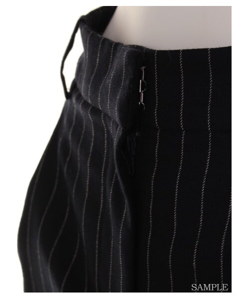 FRAY I.D(フレイアイディー)の「センタープレストラウザーパンツ(ストレートパンツ・レディース・GRY/BLK/NVYxWHT・0/1/2)」の7枚目の写真