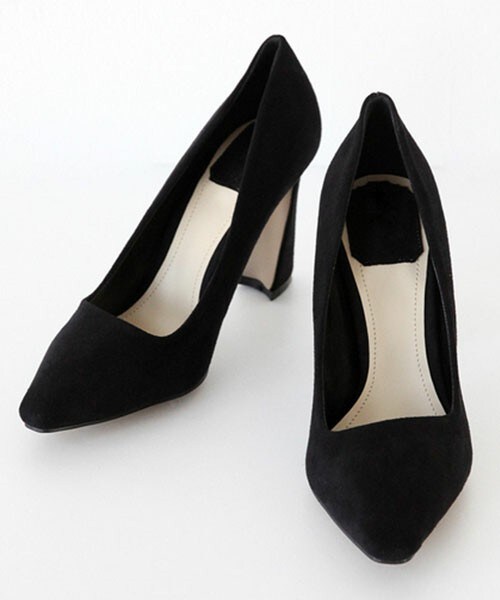 DHOLIC（ディーホリック）の「スエード調ポインテッドトゥヒールシューズ（パンプス・レディース・ピンク/ベージュ/ブラウン/ブルー/グレー/ブラック・225/230/235/240/245/250）」の2枚目の写真