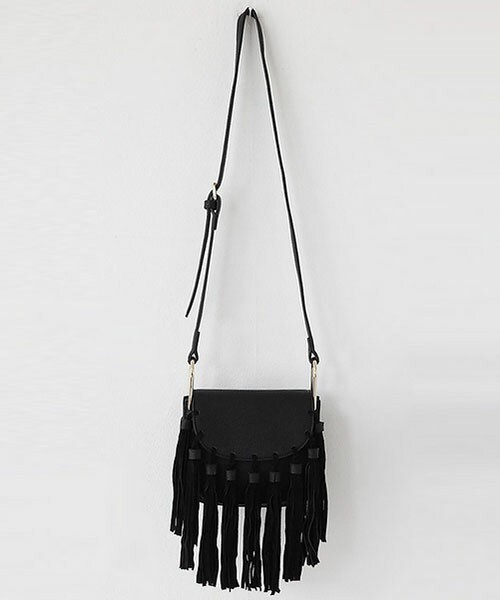 DHOLIC(ディーホリック)の「ディープカラータッセルポシェット(ショルダーバッグ・レディース・レッド/ブラウン/ブラック・FREE)」の2枚目の写真