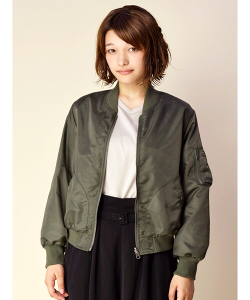 w closet（ダブルクローゼット）の「リバーシブルMA-1（ジャケット/アウター・レディース・カーキ/ブラック・FREE）」の3枚目の写真