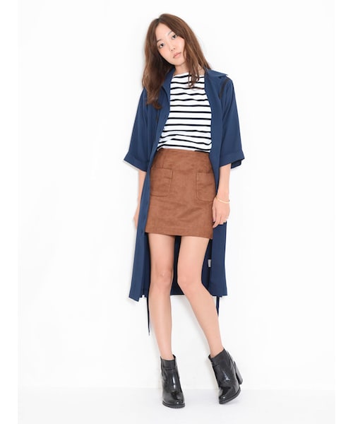 dazzlin（ダズリン）の「【dazzlin】スエード台形ミニスカート（スカート・レディース・ブラック/レッド/キャメル・S/M）」の4枚目の写真