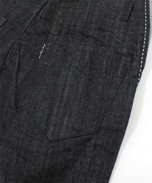 RNA（アールエヌエー）の「サドルステッチテーパードパンツ（パンツ・レディース・ブラックデニム/ブルーデニム・S/M）」の10枚目の写真