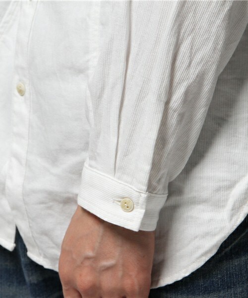 Johnbull Private labo（ジョンブルプライベートラボ）の「バンドカラーシャツ（シャツ/ブラウス・メンズ・ホワイト/インディゴブルー・SMALL/MEDIUM/LARGE）」の7枚目の写真